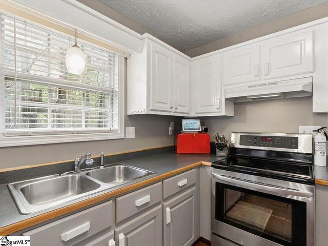 55 Wildflower Lane, Travelers Rest, SC 29690