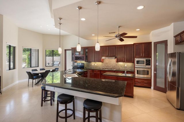 107 Rancho Vista Lane, Rancho Mirage, CA 92270