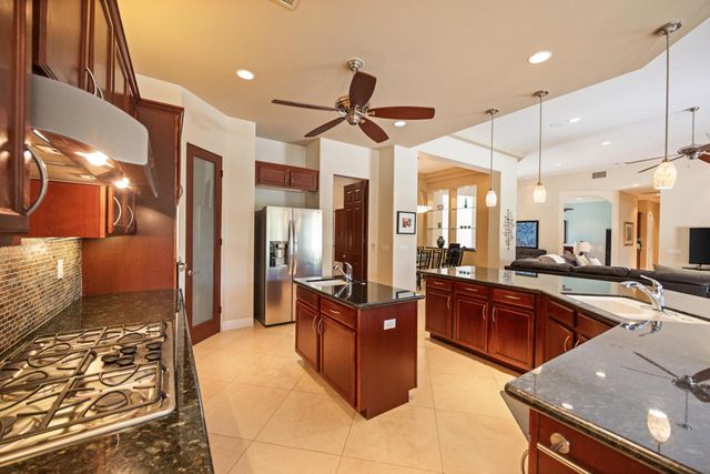 107 Rancho Vista Lane, Rancho Mirage, CA 92270