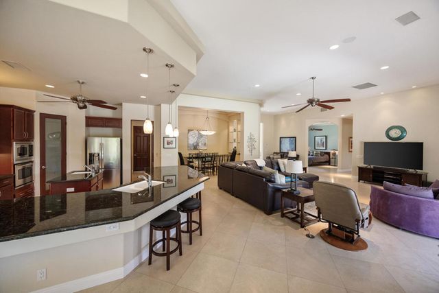 107 Rancho Vista Lane, Rancho Mirage, CA 92270