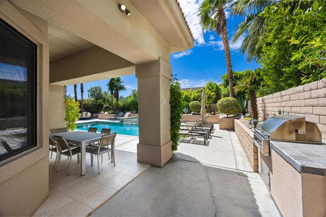 107 Rancho Vista Lane, Rancho Mirage, CA 92270
