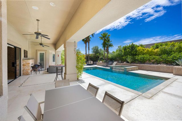 107 Rancho Vista Lane, Rancho Mirage, CA 92270