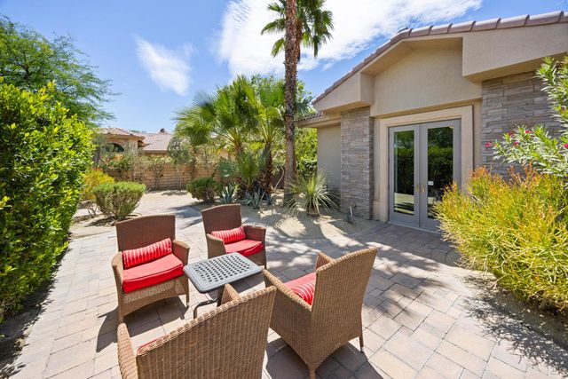 107 Rancho Vista Lane, Rancho Mirage, CA 92270