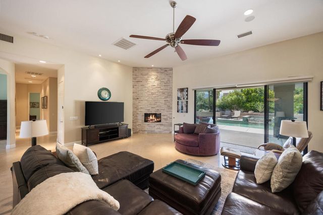 107 Rancho Vista Lane, Rancho Mirage, CA 92270