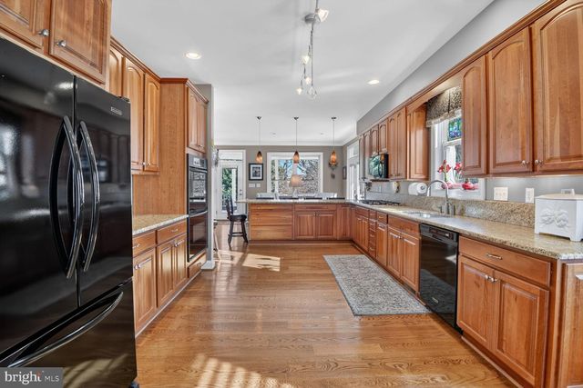 764 N RIVERSIDE DR, Crownsville, MD 21032