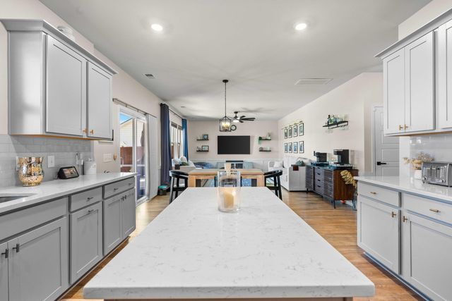 710 Spanish Pointe Dr Drive, Summerville, SC 29486