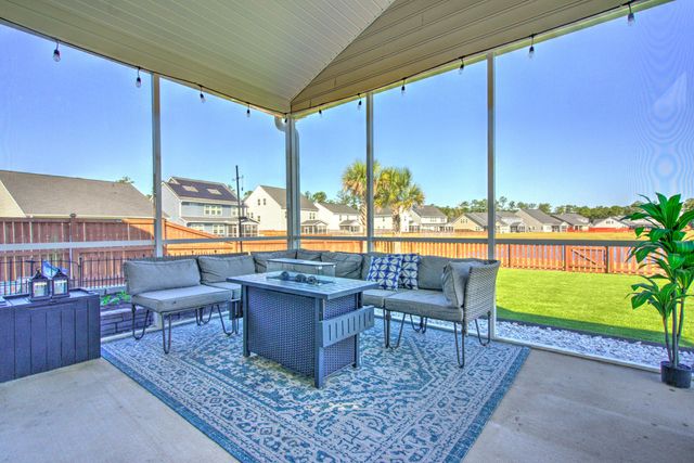 710 Spanish Pointe Dr Drive, Summerville, SC 29486