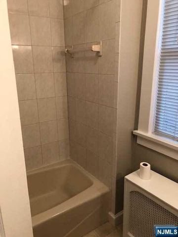 35 Concord Avenue 1st floor, Glen Rock, NJ 07452