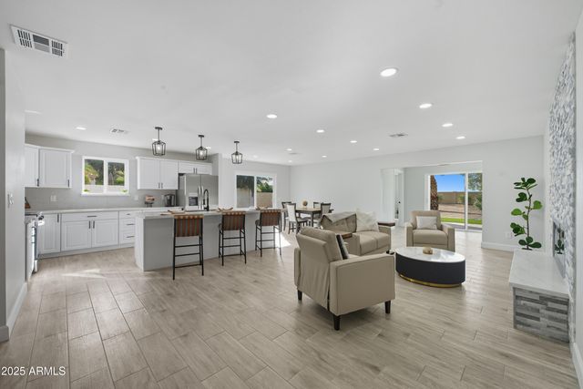 26661 S HOWARD Drive, Sun Lakes, AZ 85248
