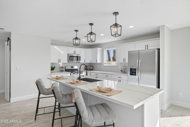 26661 S HOWARD Drive, Sun Lakes, AZ 85248