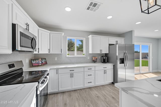 26661 S HOWARD Drive, Sun Lakes, AZ 85248