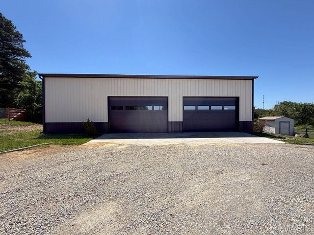 5437 Highway D, Farmington, MO 63640