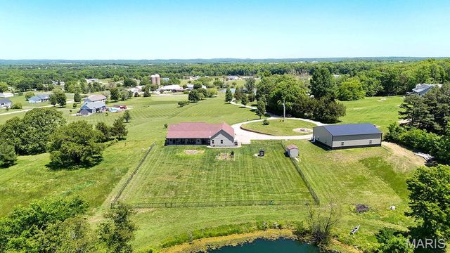 5437 Highway D, Farmington, MO 63640