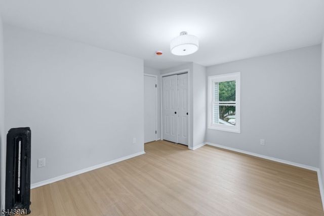 37 W Colfax Ave, Roselle Park Boro, NJ 07204