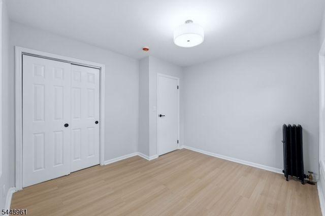 37 W Colfax Ave, Roselle Park Boro, NJ 07204