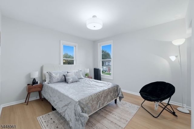 37 W Colfax Ave, Roselle Park Boro, NJ 07204