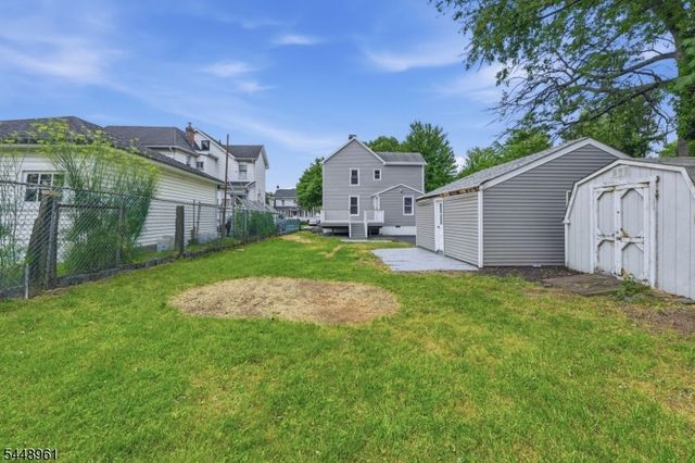 37 W Colfax Ave, Roselle Park Boro, NJ 07204