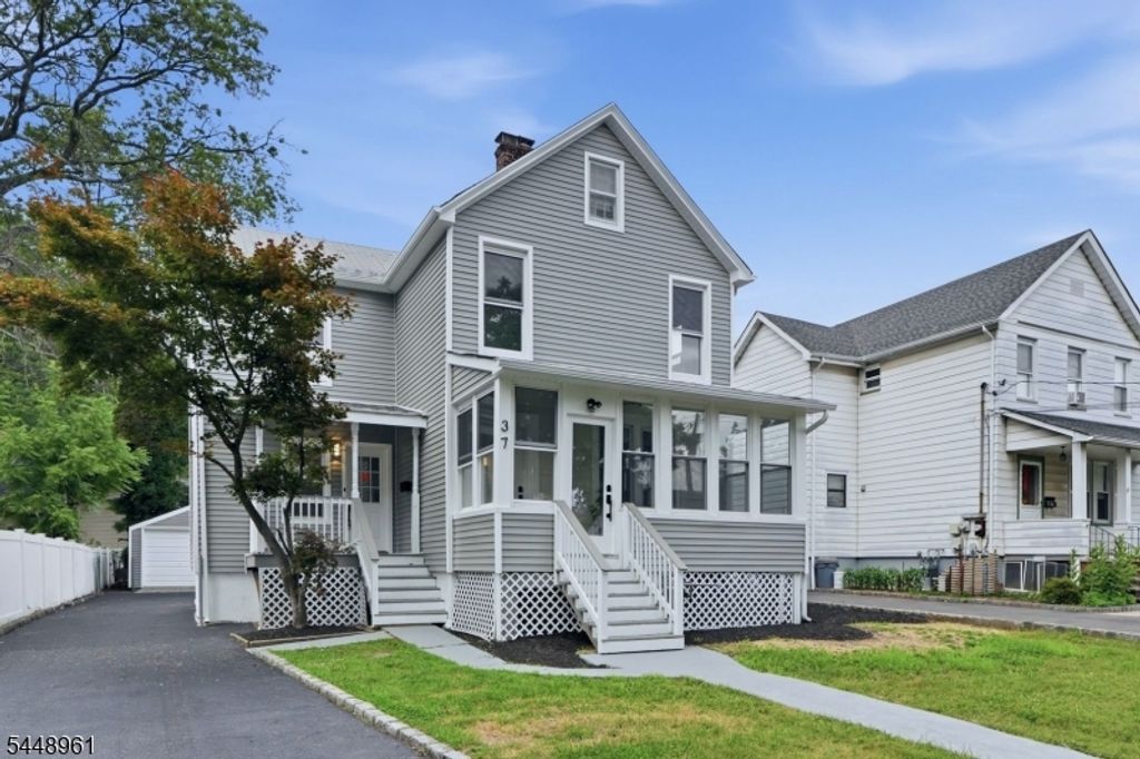 37 W Colfax Ave, Roselle Park Boro, NJ 07204