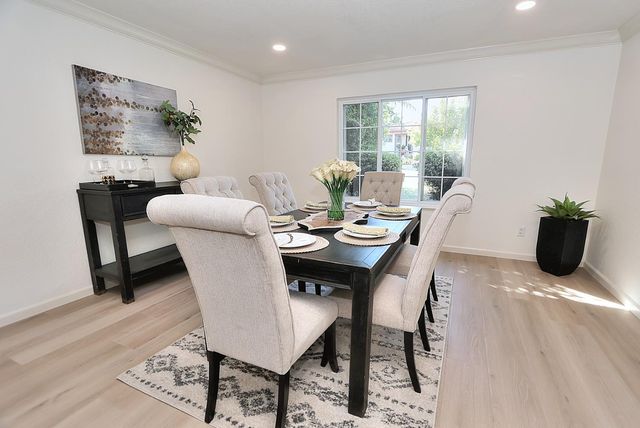 6430 Sandstone St, Carmichael, CA 95608