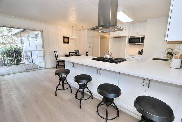 6430 Sandstone St, Carmichael, CA 95608