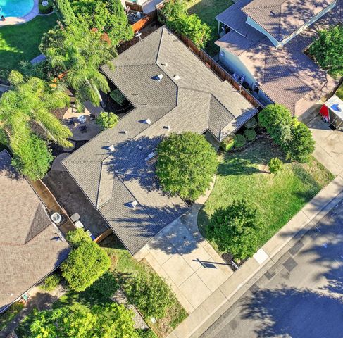 6430 Sandstone St, Carmichael, CA 95608