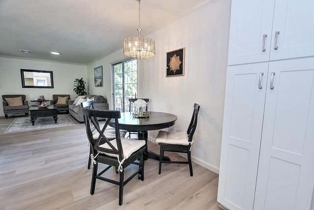 6430 Sandstone St, Carmichael, CA 95608