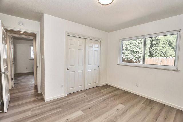 6430 Sandstone St, Carmichael, CA 95608