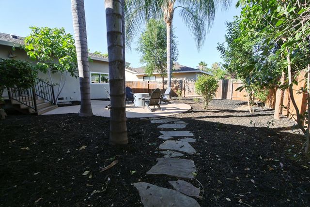 6430 Sandstone St, Carmichael, CA 95608