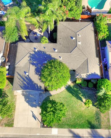 6430 Sandstone St, Carmichael, CA 95608