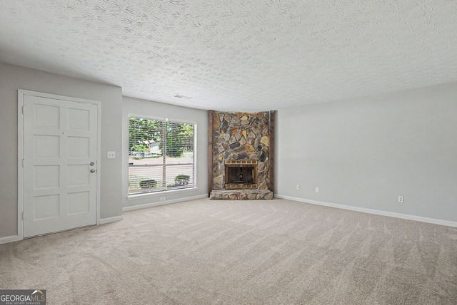 7085 Hania Drive, Fairburn, GA 30213