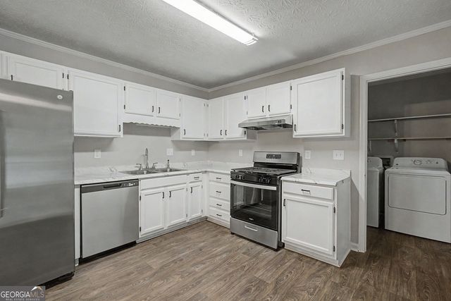 7085 Hania Drive, Fairburn, GA 30213
