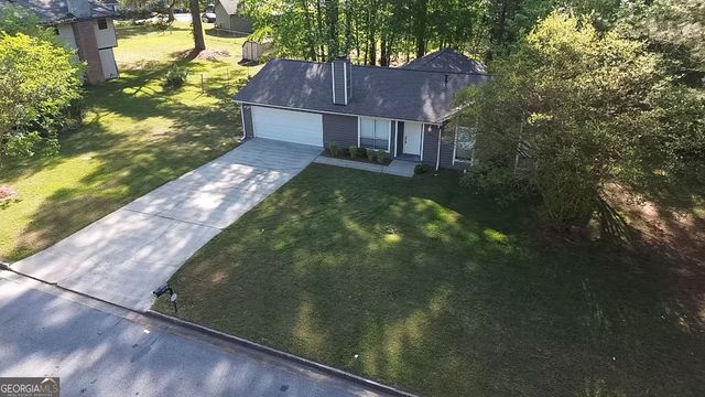 7085 Hania Drive, Fairburn, GA 30213