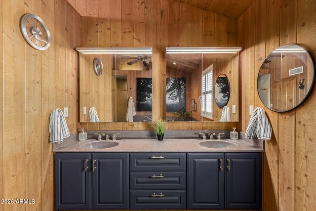 1524 E FAIRBROOK Street, Mesa, AZ 85203