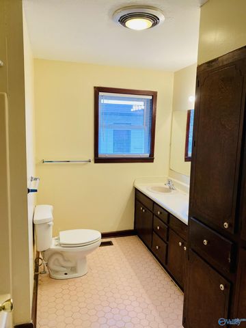 1332 Oshaughnessy Avenue NE 1234, Huntsville, AL 35801