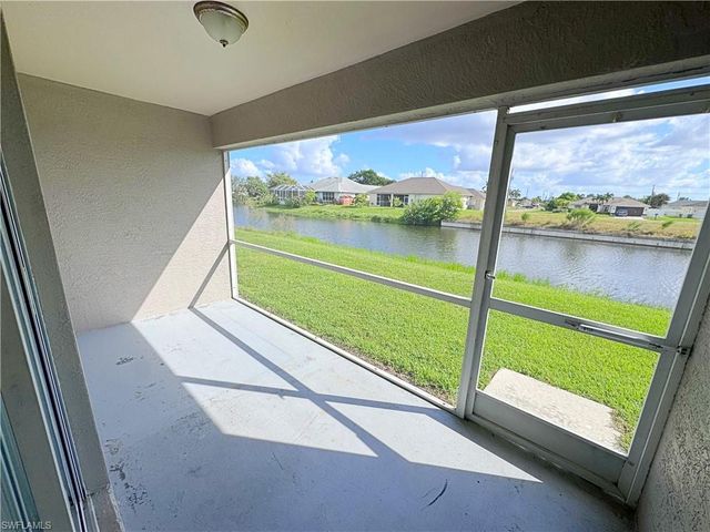 2046 NE 6th ST, Cape Coral, FL 33909