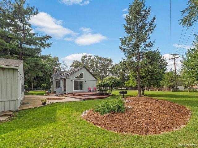 48070 Shelby Road, Shelby Twp, MI 48317