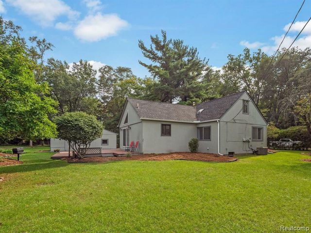 48070 Shelby Road, Shelby Twp, MI 48317