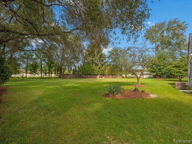 48070 Shelby Road, Shelby Twp, MI 48317