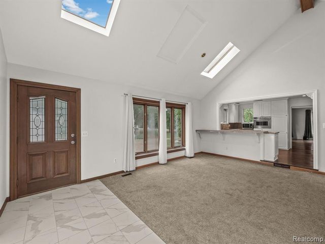 48070 Shelby Road, Shelby Twp, MI 48317