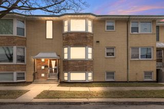 6401 W 52nd Street 2, Chicago, IL 60638