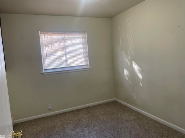 26371 COMPSON Street, Roseville, MI 48066