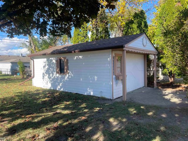 26371 COMPSON Street, Roseville, MI 48066