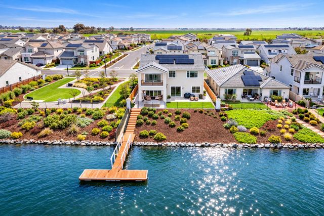 2150 Mulholland Dr, Lathrop, CA 95330