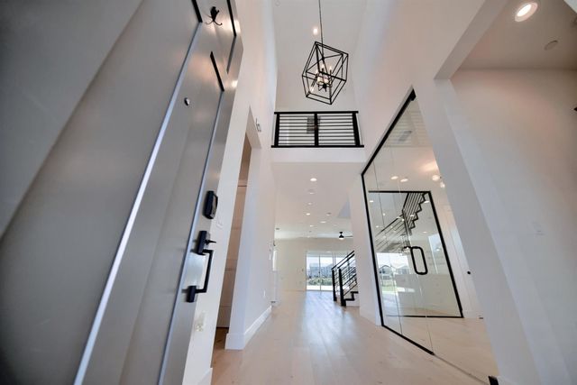 2150 Mulholland Dr, Lathrop, CA 95330