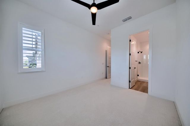 2150 Mulholland Dr, Lathrop, CA 95330