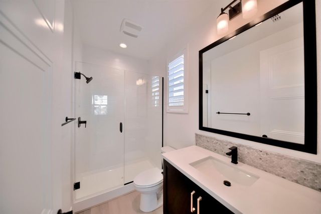 2150 Mulholland Dr, Lathrop, CA 95330