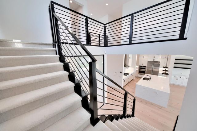 2150 Mulholland Dr, Lathrop, CA 95330