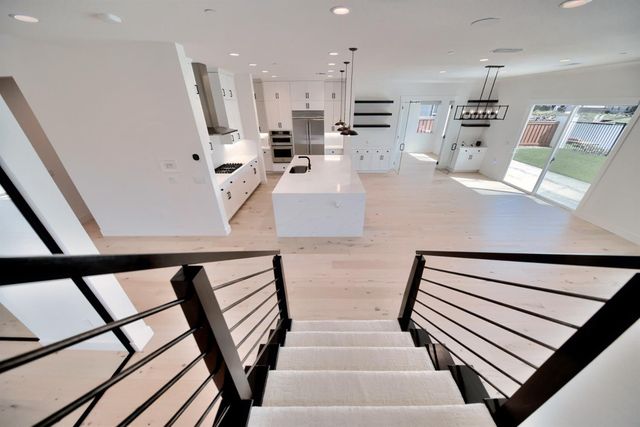 2150 Mulholland Dr, Lathrop, CA 95330