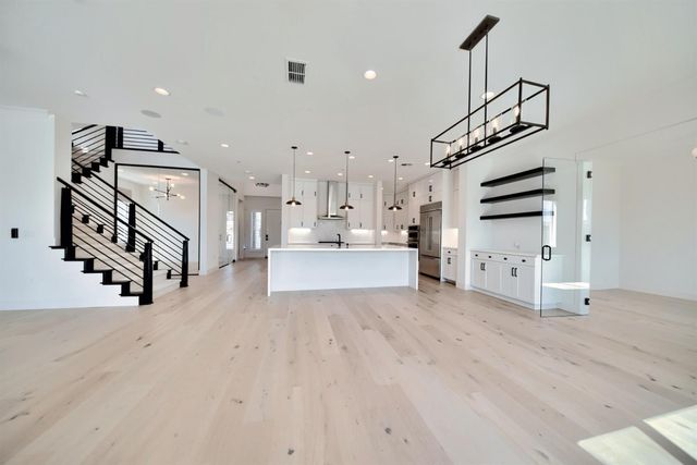 2150 Mulholland Dr, Lathrop, CA 95330