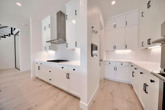 2150 Mulholland Dr, Lathrop, CA 95330